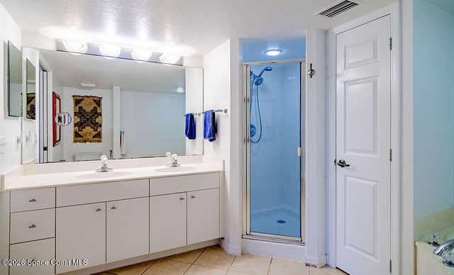 8871 Lake Drive 302, Cape Canaveral, FL 32920