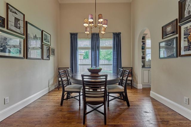 30 W Twin Ponds Court, Tomball, TX 77375