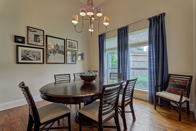 30 W Twin Ponds Court, Tomball, TX 77375