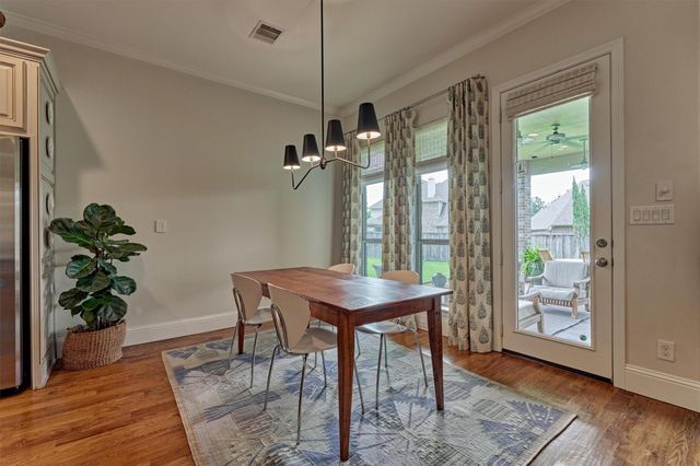 30 W Twin Ponds Court, Tomball, TX 77375