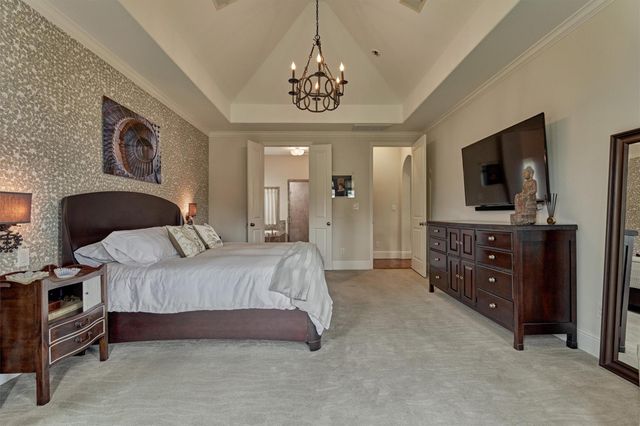 30 W Twin Ponds Court, Tomball, TX 77375