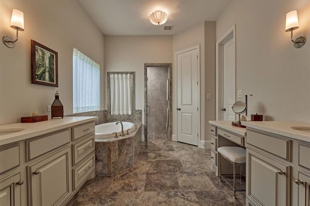 30 W Twin Ponds Court, Tomball, TX 77375
