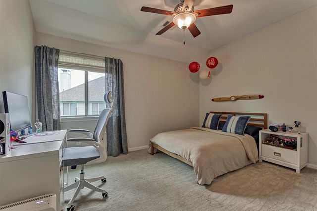 30 W Twin Ponds Court, Tomball, TX 77375