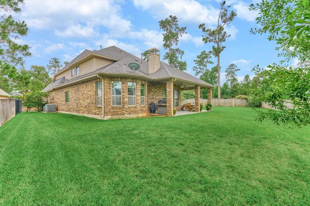 30 W Twin Ponds Court, Tomball, TX 77375