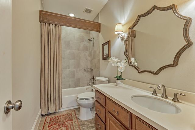 30 W Twin Ponds Court, Tomball, TX 77375