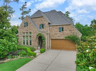 30 W Twin Ponds Court, Tomball, TX 77375