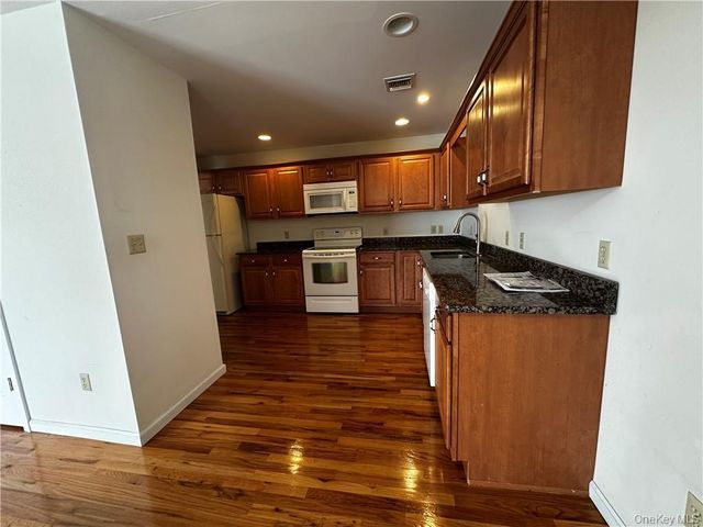 105 N Montgomery Street B3 Unit 4, Walden, NY 12586