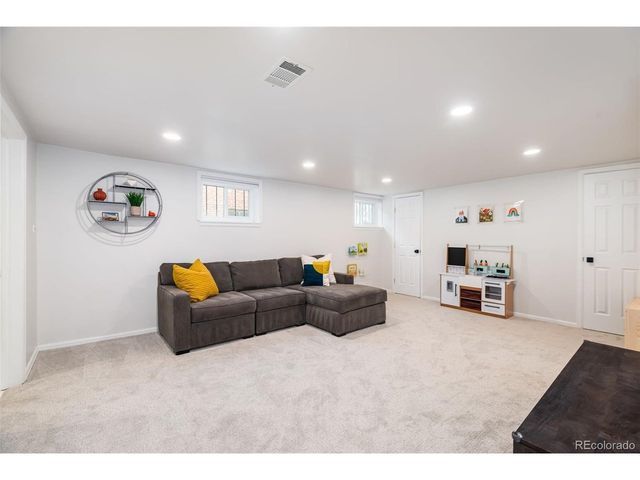 3233 W Scott Pl, Denver, CO 80211