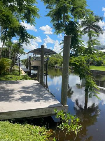 2241 Club House RD, North Fort Myers, FL 33917