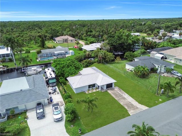2241 Club House RD, North Fort Myers, FL 33917