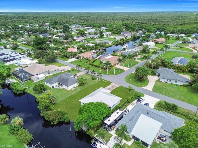 2241 Club House RD, North Fort Myers, FL 33917