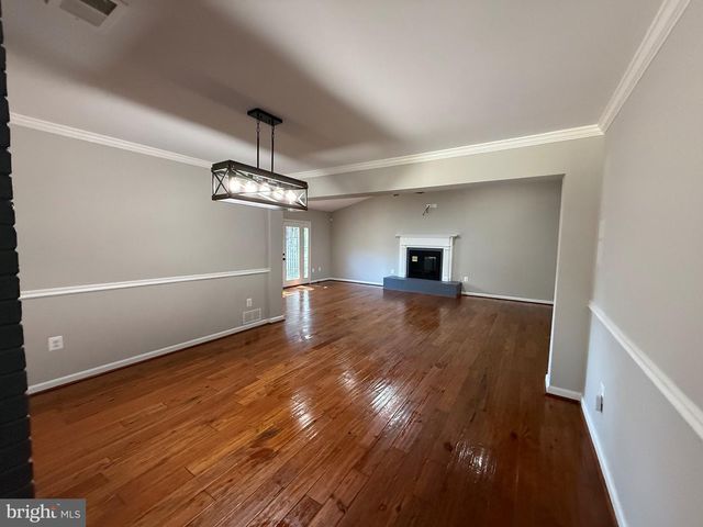 7412 AXTON ST, Springfield, VA 22151