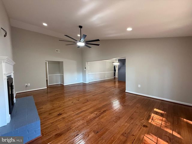 7412 AXTON ST, Springfield, VA 22151