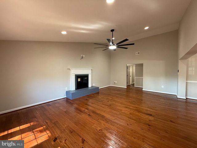 7412 AXTON ST, Springfield, VA 22151