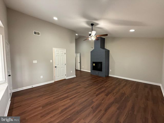 7412 AXTON ST, Springfield, VA 22151