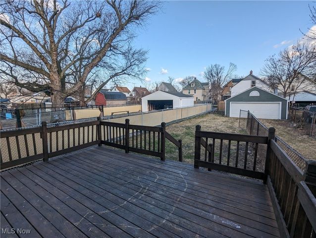 902 W 11th Street, Lorain, OH 44052