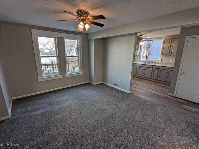 902 W 11th Street, Lorain, OH 44052