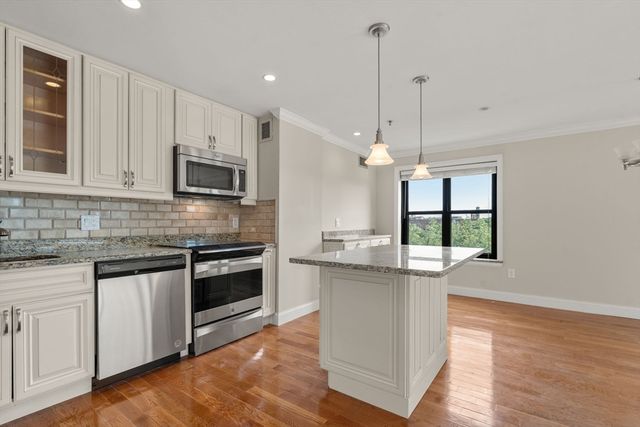 16 Harcourt 5G, Boston, MA 02116