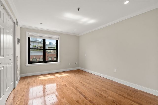 16 Harcourt 5G, Boston, MA 02116