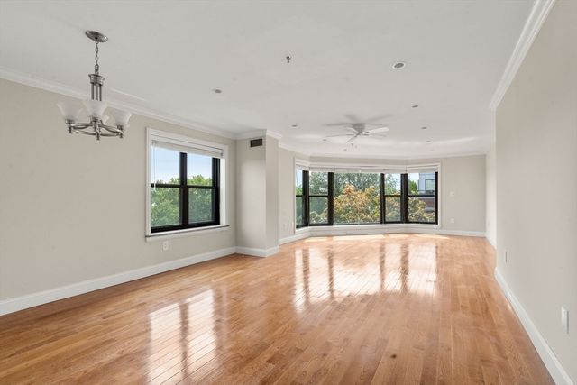 16 Harcourt 5G, Boston, MA 02116