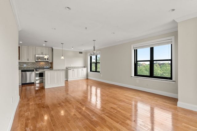 16 Harcourt 5G, Boston, MA 02116