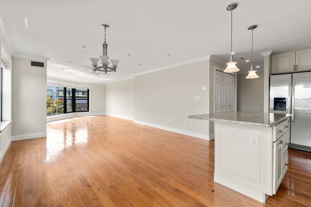 16 Harcourt 5G, Boston, MA 02116
