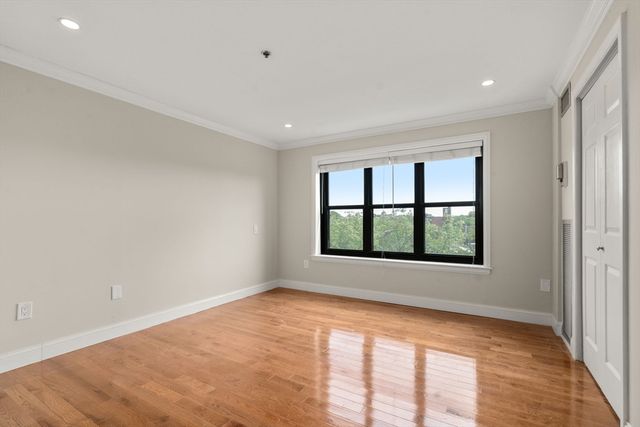 16 Harcourt 5G, Boston, MA 02116