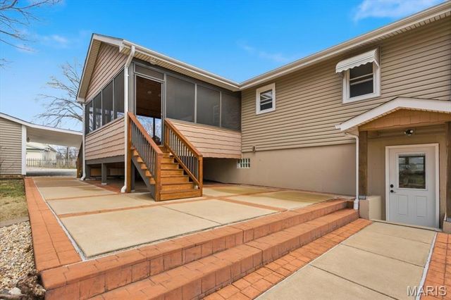 637 N Virginia Avenue, Eureka, MO 63025