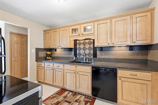 637 N Virginia Avenue, Eureka, MO 63025