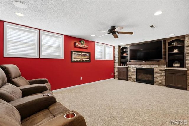 637 N Virginia Avenue, Eureka, MO 63025