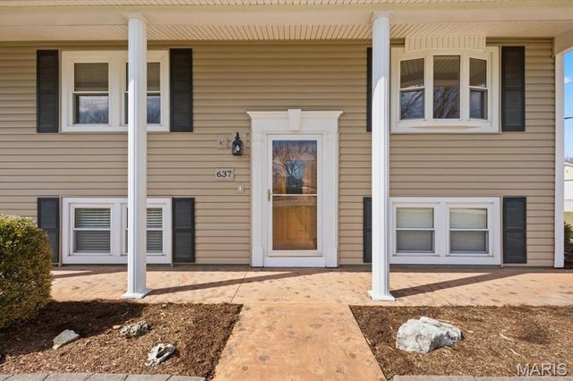 637 N Virginia Avenue, Eureka, MO 63025