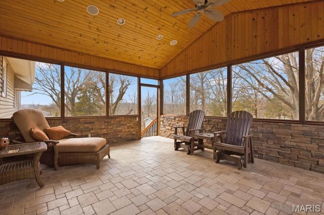 637 N Virginia Avenue, Eureka, MO 63025