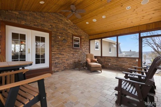 637 N Virginia Avenue, Eureka, MO 63025