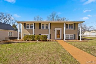 637 N Virginia Avenue, Eureka, MO 63025