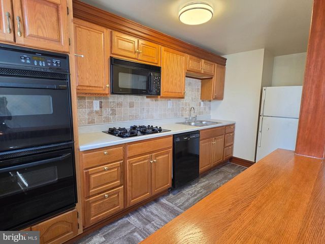 615 W 14TH ST, Chester, PA 19013