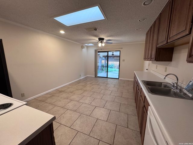 7838 Sandpiper Park, San Antonio, TX 78249