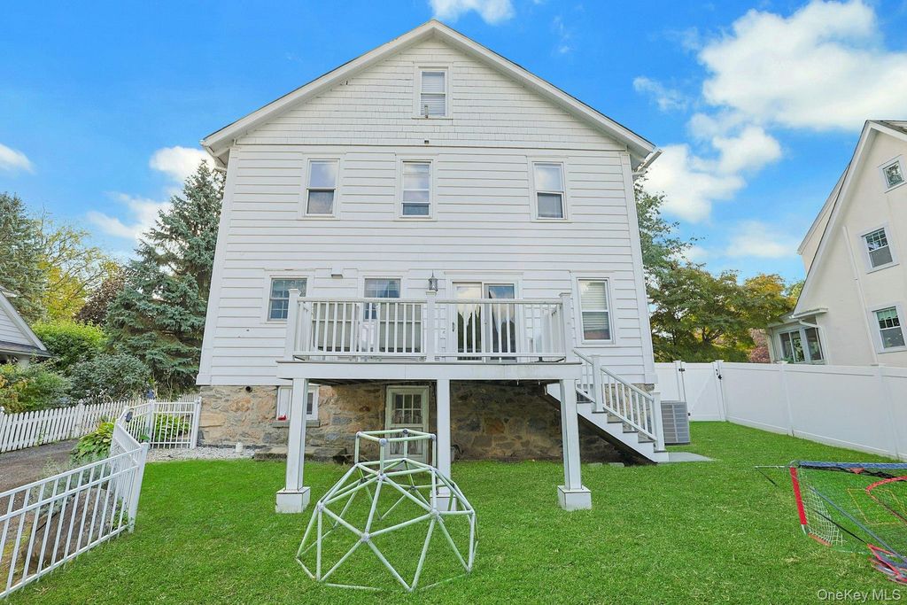 617 Munro Avenue, Mamaroneck, NY 10543 — photo 5