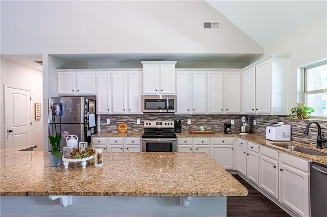 60 Eskew Road, Mcdonough, GA 30252