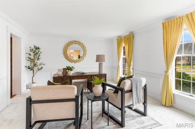 94 Meadowbrook Country Club Estate, Ballwin, MO 63011