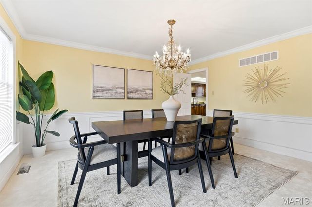 94 Meadowbrook Country Club Estate, Ballwin, MO 63011