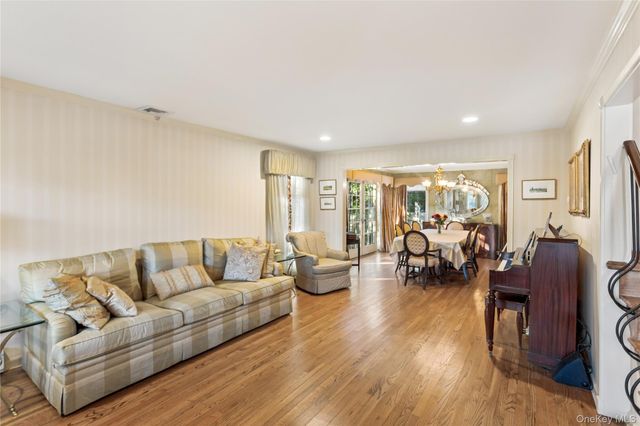 203 Regent Drive, Lido Beach, NY 11561
