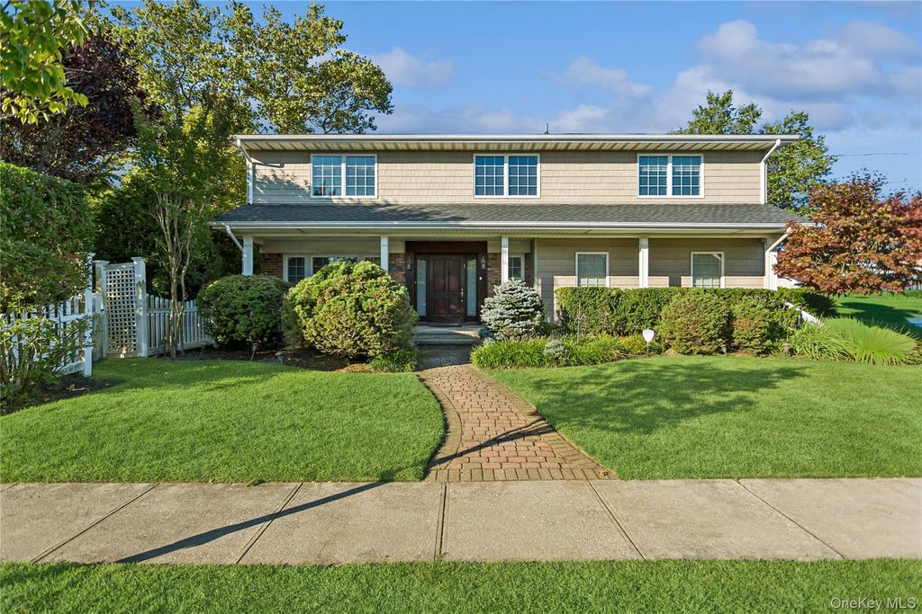 203 Regent Drive, Lido Beach, NY 11561