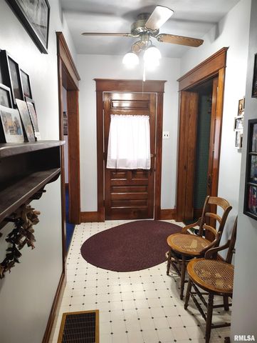 458 W PINE Street, Canton, IL 61520