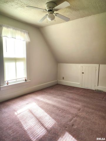 458 W PINE Street, Canton, IL 61520