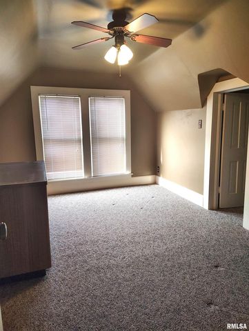 458 W PINE Street, Canton, IL 61520