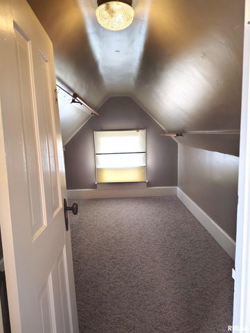 458 W PINE Street, Canton, IL 61520