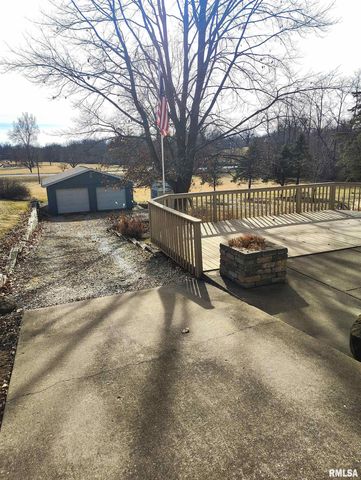 458 W PINE Street, Canton, IL 61520