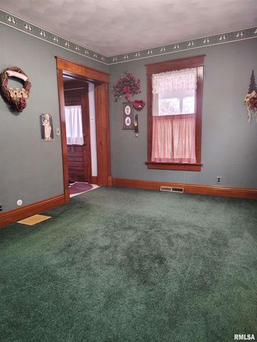 458 W PINE Street, Canton, IL 61520