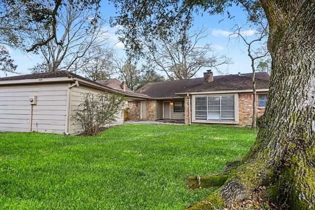 2067 SE Shadow Rock Drive, Houston, TX 77339