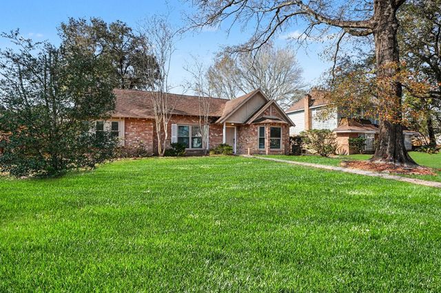 2067 SE Shadow Rock Drive, Houston, TX 77339